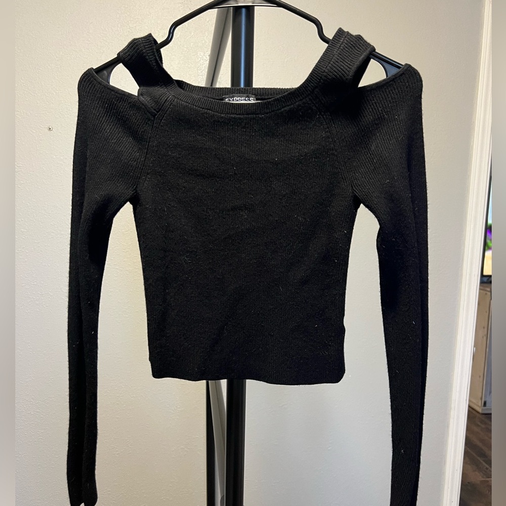 Express Cropped Sweater with Shoulder Cut Outs. Black Size Small.
